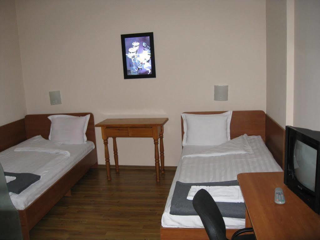 Rooms Sonata كيوستينديل المظهر الخارجي الصورة